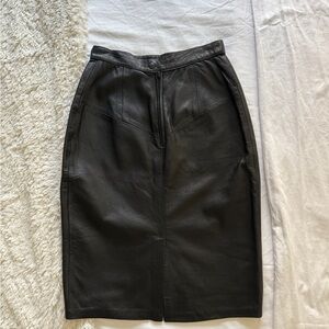 Elegant Italian Black Leather Skirt